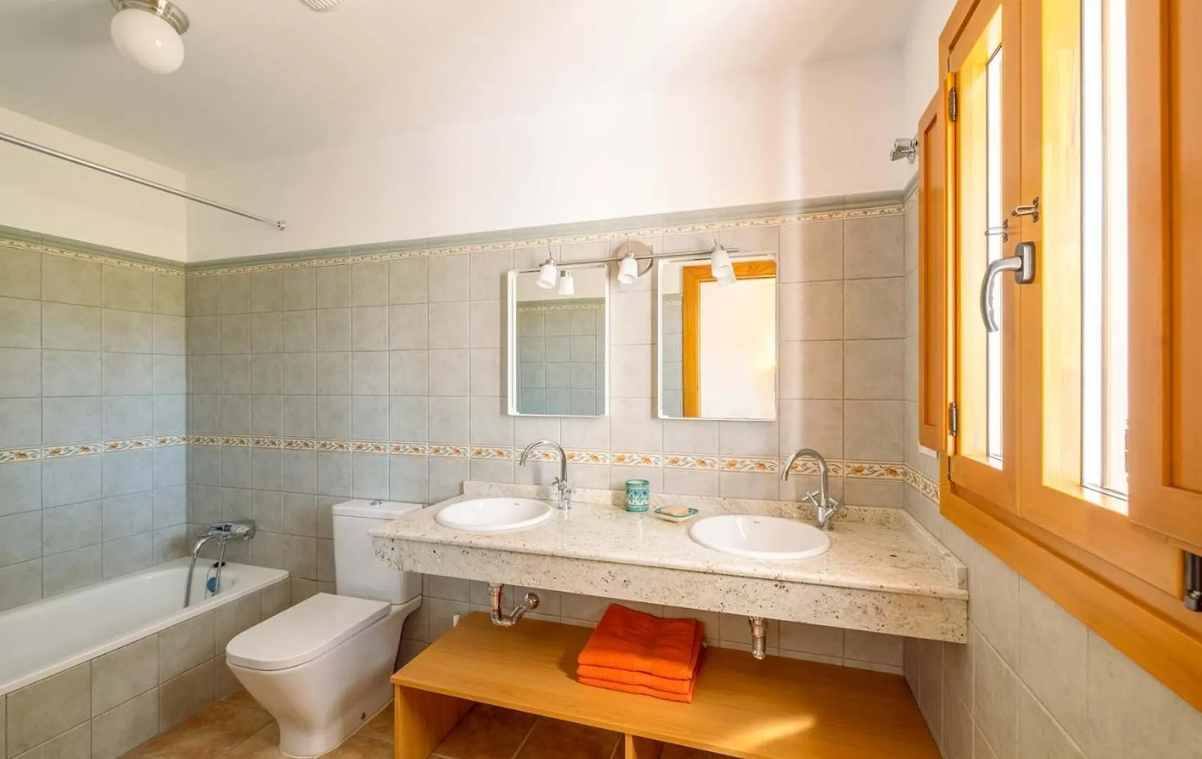 Holiday home Casa Grande / Rosas Cantares Pizarra Spain